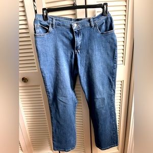 Lee Petite Relaxed Fit 1889 Jeans